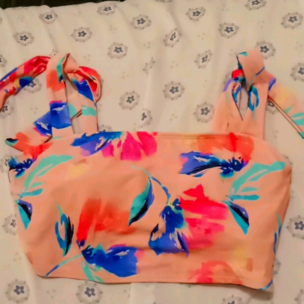 Bikini top or crop top